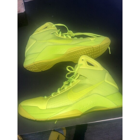 Size 10 - Nike Hyperdunk 08 Triple Volt main image 7